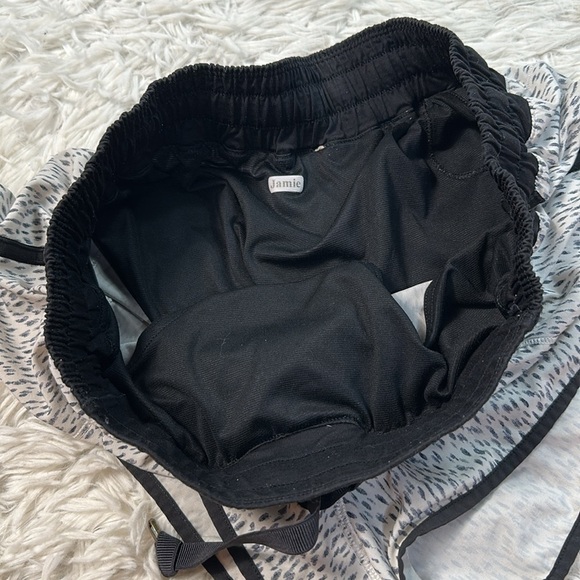 Lululemon Hotty Hot Short Dottie Dash White Black / Black - Picture 3 of 8